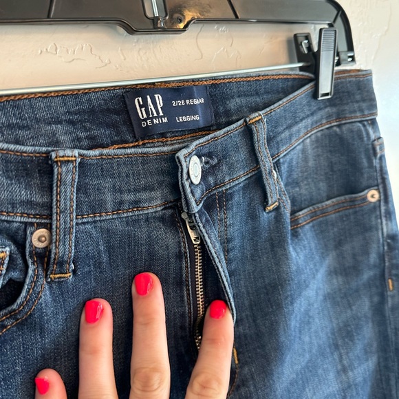 Gap Jeans High Rise Denim Legging Dark Indigo Stretch Jeans Raw Hem SZ 2/26 - Picture 6 of 16